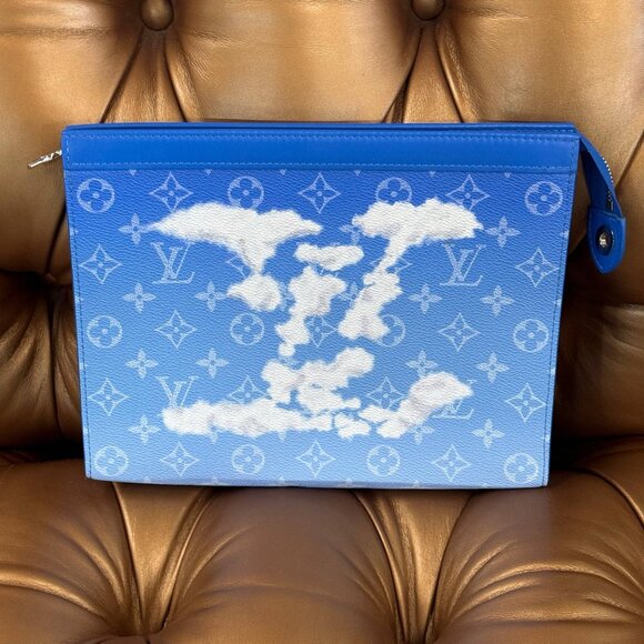 Louis Vuitton LV Monogram A4 Virgil Abloh Blue Clouds Pochette Voyage MM Monogra - Picture 1 of 12